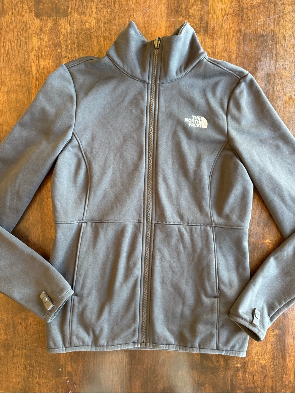 The North Face W’s Dark Gray, Full-Zip, fleece lined Softshell Jacket excellent